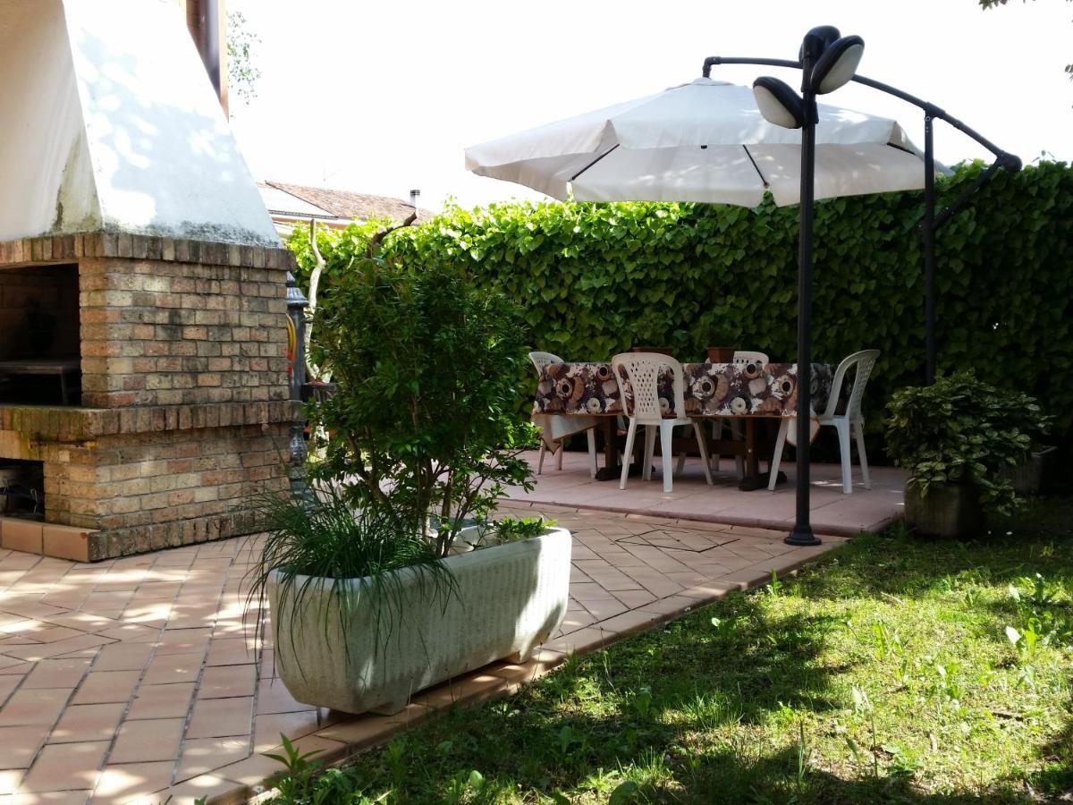 B&B Accanto Al Focolare 2 Udine Exterior foto